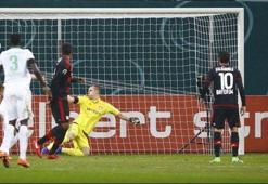 Bayer Leverkusen'e büyük şok!