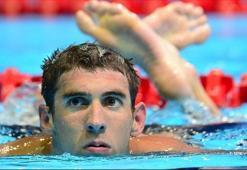 Cezası biten Phelps havuza dönüyor
