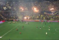 Rosario Central tribünlerinden muhteşem şov