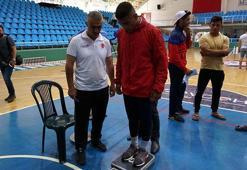 Pehlivanlar rakiplerden önce kilolarıyla mücadele ediyor