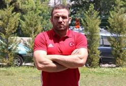 Salih Erinç'in gözü altın kemerde