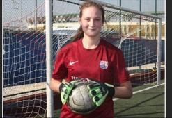 "Kızsın futbol oynayamazsın" dediler, milli takım kalecisi oldu