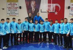 Kayseri Eğitim Merkezi güreçşilerinden madalyalara ambargo