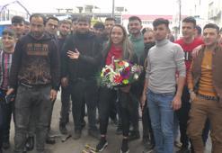 Gaziantep ALG Spor'un Brezilyalı futbolcusu Thays Ferrer; davul, zurna ve meşalelerle karşılandı