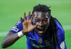 Gomis durmak bilmiyor! 2 gol daha...