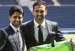 PSG'nin yeni kalecisi Buffon basına tanıtıldı