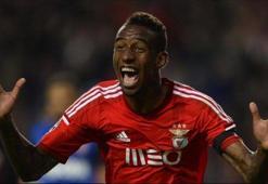 Benfica'lı genç futbolcudan şahane gol