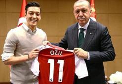"Mesut Özil'in yerinde olsam Almanya'yı bırakırım"