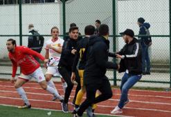 Amatör maçta kavga çıktı, 8 futbolcu kırmızı kart gördü