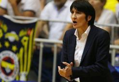 Fenerbahçe Kadın Basketbol Takımı Valerie Garnier ile uzattı
