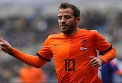 Antalya Van der Vaart'ın peşinde