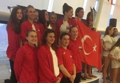Yüzmede tarihi başarı