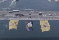 Avrupa şampiyonu VakıfBank'ın bayrağı, FSM Köprüsü'ne asıldı