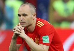 Iniesta'dan milli formaya veda