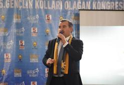 Spor Bakanı Bak'tan milli atletlere tebrik mesajı