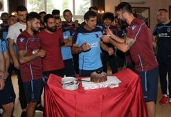 Trabzonspor'da Ünal Karaman'a doğum günü kutlaması