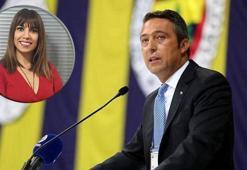 "Ali Koç, PR kupasını elinde tutuyor"