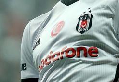 Beşiktaş 2 futbolcuyu da İstanbul'a getiriyor!