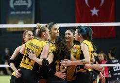 VakıfBank, 6'da 6 ile çeyrek finalde!