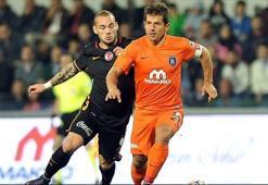 Emre Belözoğlu ve Semih Şentürk sürprizi!