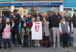 Trabzonspor'un basketbolcuları, down sendromlu çocuklarla bir araya geldi