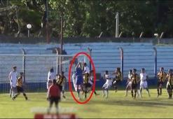 Kaleciden muazzam gol! Topu tuttuğu gibi...