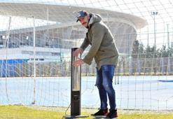 Emiliano Viviano: Olimpiyat Stadı, İzlanda'dan daha soğuk