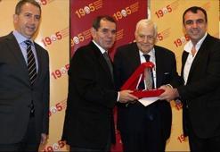 Serkan HacıoÄlu'na ödül