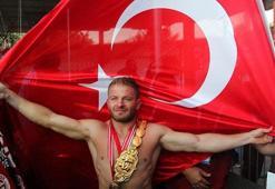 İsmail Balaban, başpehlivan oldu
