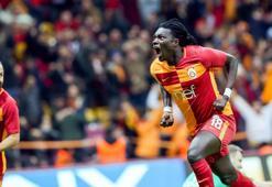 Galatasaraylı Gomis kafa karıştırıyor