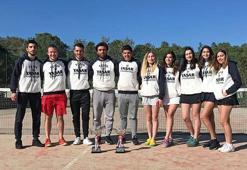 Yaşarlı sporcular gururlandırdı