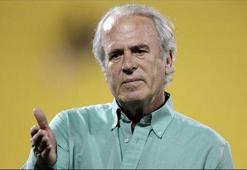 Neden hep Mustafa Denizli?
