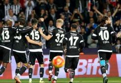 Başakşehir Stadı'nı inleten marş!