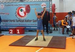 Halterde yeni dünya şampiyonu yetişiyor