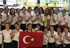 Milliler yüzme şampiyonasında madalyalar elde etti