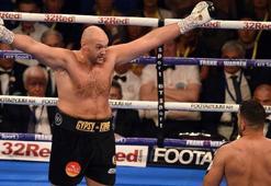 Tyson Fury ringe döndü