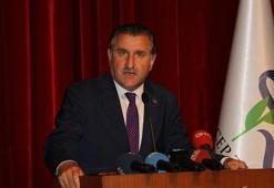 Spor Bakanı Osman Aşkın Bak: Türk spor camiası Erdoğan Demirören'e çok şeyler borçlu