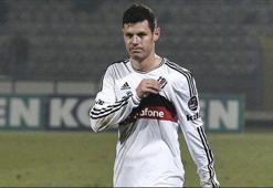 FLAŞ! Beşiktaş'tan ayrılıyor mu?