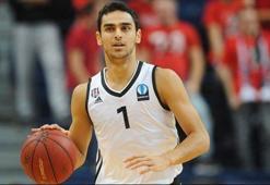 Kartal Özmızrak kadro dışı bırakıldı