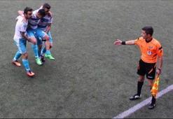 Sakatlanan futbolcuya sedye bulunamadı!