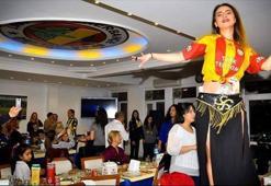 Dansöze Galatasaray forması giydirildi
