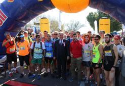 Efes Ultra Maratonu koşuldu