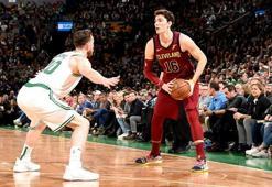 Cedi Osman'ın yıldızı parlıyor