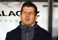 Fenerbahçe-Başakşehir maçı sonrası Emre Belözoğlu'ndan, Sarı-Lacivertli taraftarlara teşekkür paylaşımı
