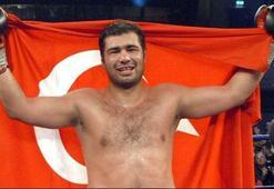 Sinan Şamil Sam hayatını kaybetti