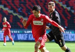 Sivassporlu Dimitris Goutas, gol sayısını 5'e yükseltti