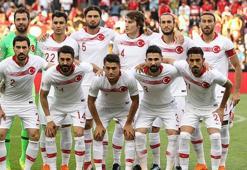 A Milli Futbol Takımı, Rusya'ya gitti