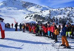 Erzincan'da Kayak Temel Eğitim kursu başladı