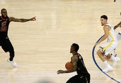 Ne yaptın J. R. Smith!