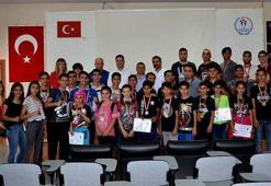 Adanalı Muaythai sporcuları, Okullararası Türkiye Şampiyonası'ndan 55 madalya ile döndüler